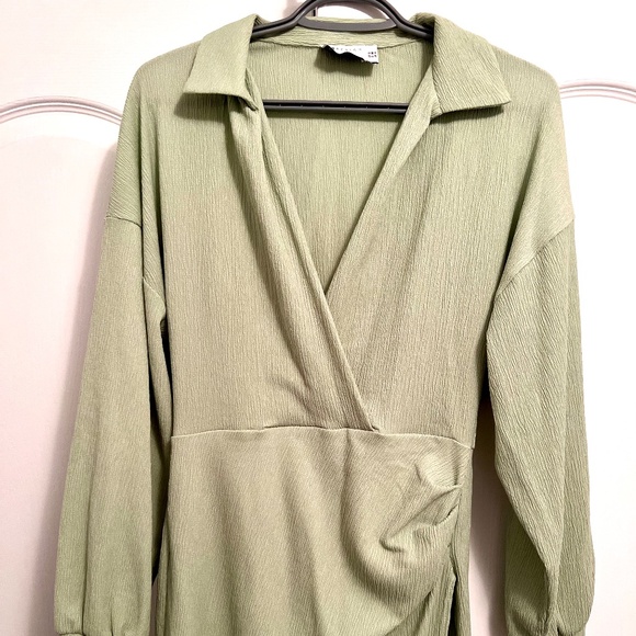 ASOS DESIGN textured collared wrap midi dress in mint/sage US Size 6 - Picture 5 of 8